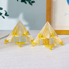 Die transparente Pyramide der altägyptischen Schriften