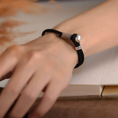 Bracelet en argent sterling avec cordon rouge et breloque kaki porte-bonheur