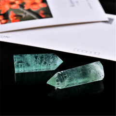 Green fluorite pillar