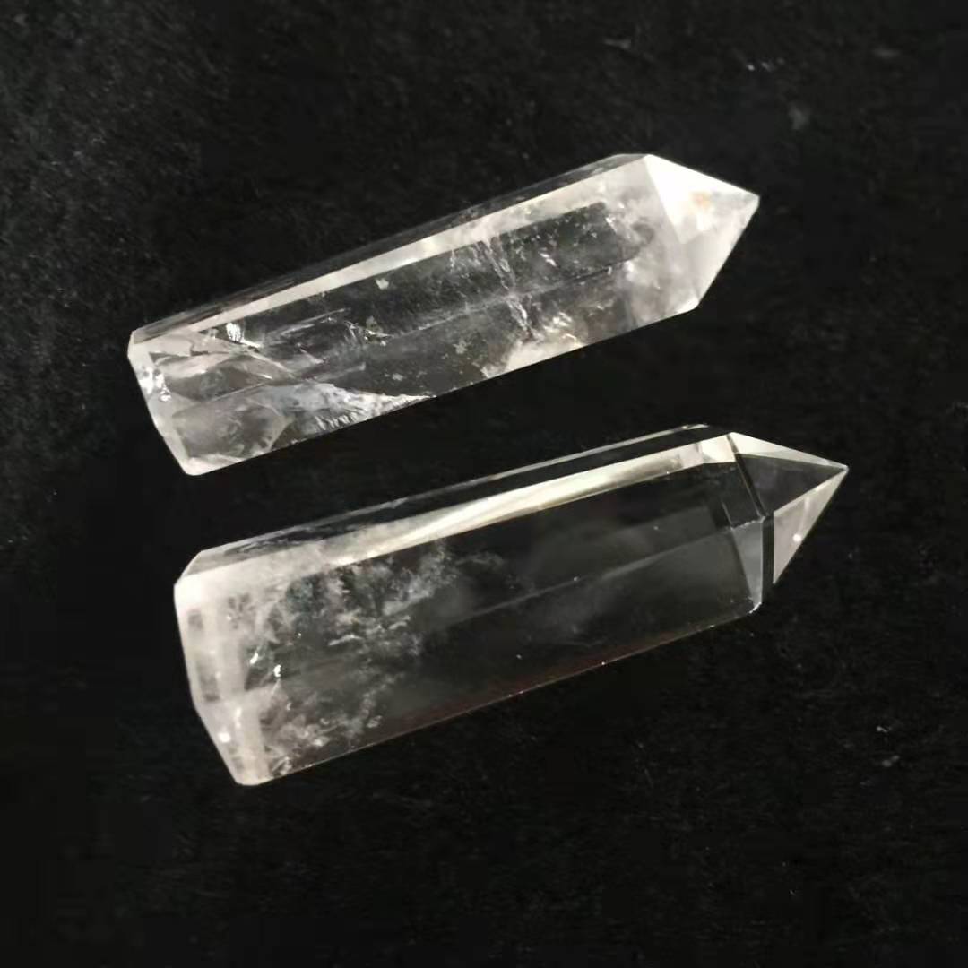 White crystal pillar