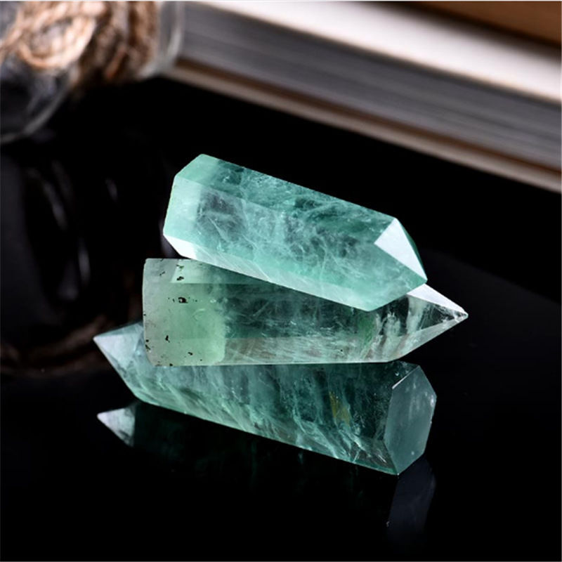 Green fluorite pillar