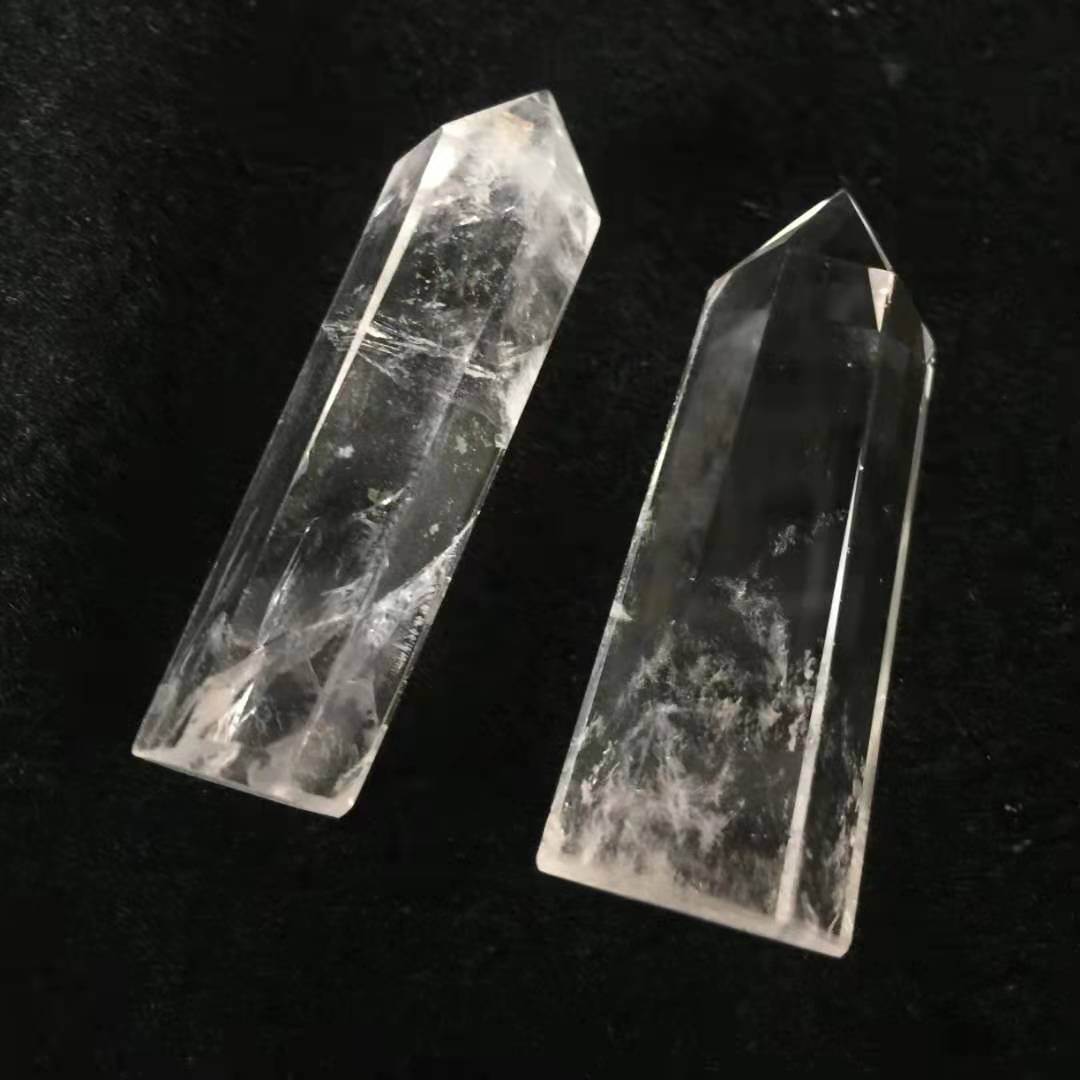 White crystal pillar