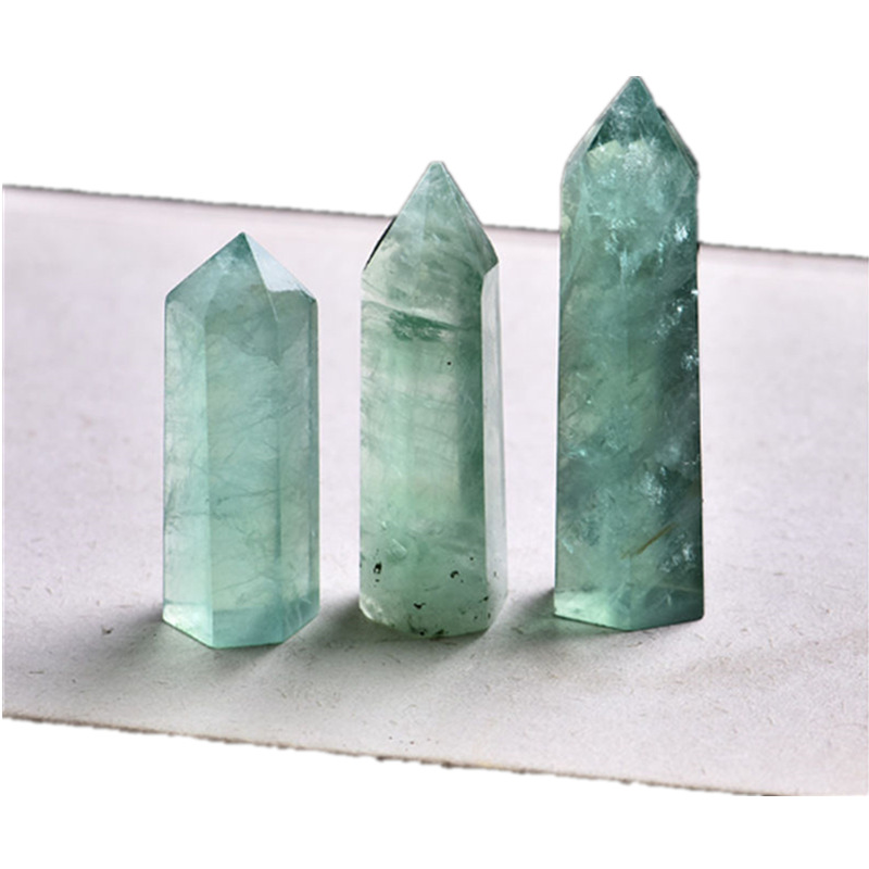 Green fluorite pillar
