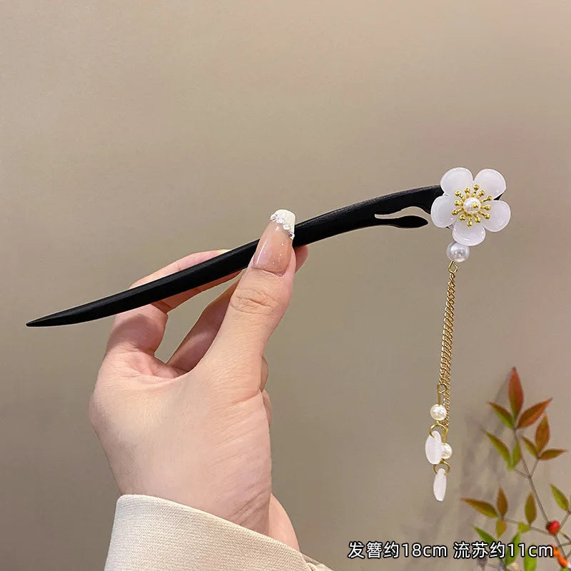 ‌Elegant New Jade Orchid Wooden Hairpin: Vintage Coiled Hairpiece Ringflower for Hanfu/Cheongsam Hair Accessories‌